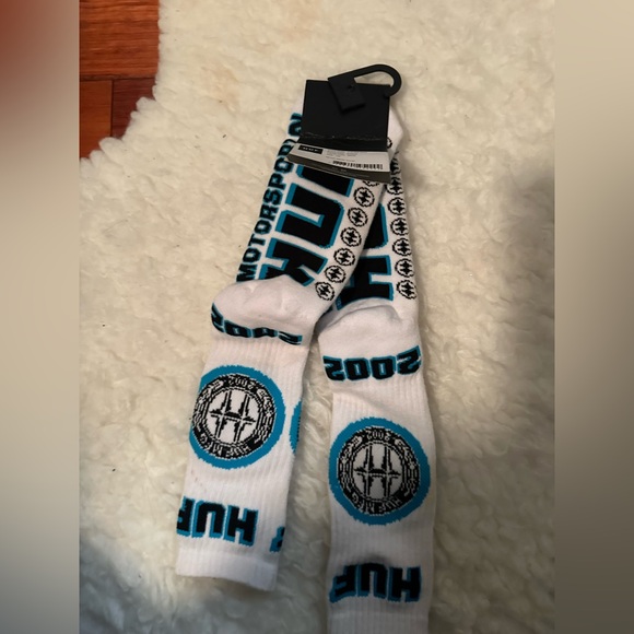 New Huf Men’s White 2002 Motor Sport Long Socks Unisex - Picture 3 of 4